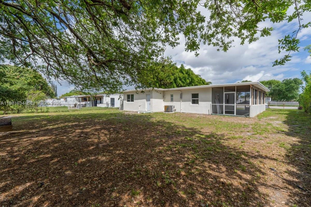 BUNCHE PARK - Residential