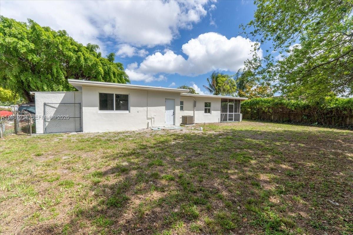 BUNCHE PARK - Residential