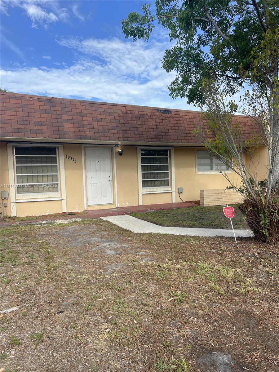 Rental Property at 19373 Nw 28th Ct 19373, Miami Gardens, Broward County, Florida - Bedrooms: 3 
Bathrooms: 1  - $3,100 MO.