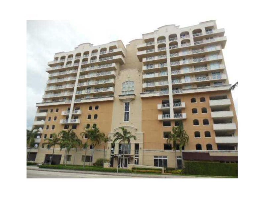 VERY ROOMY CORNER CONDO. UNIT, HIGH FLOOR,  FULLY EQUIPED EAT IN KITCHEN WITH GRANITE COUNTER TOPS. VIEW FROM ALL ROOMS OF BEAUTIFUL SUNSETS. MOVE IN CONDITION.