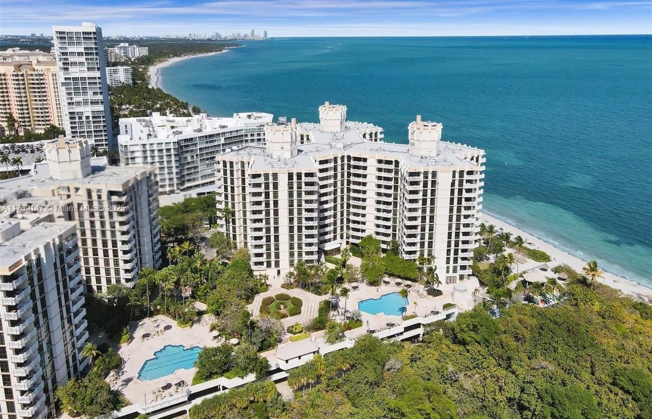 TOWERS OF KEY BISCAYNE CO - Residential Lease