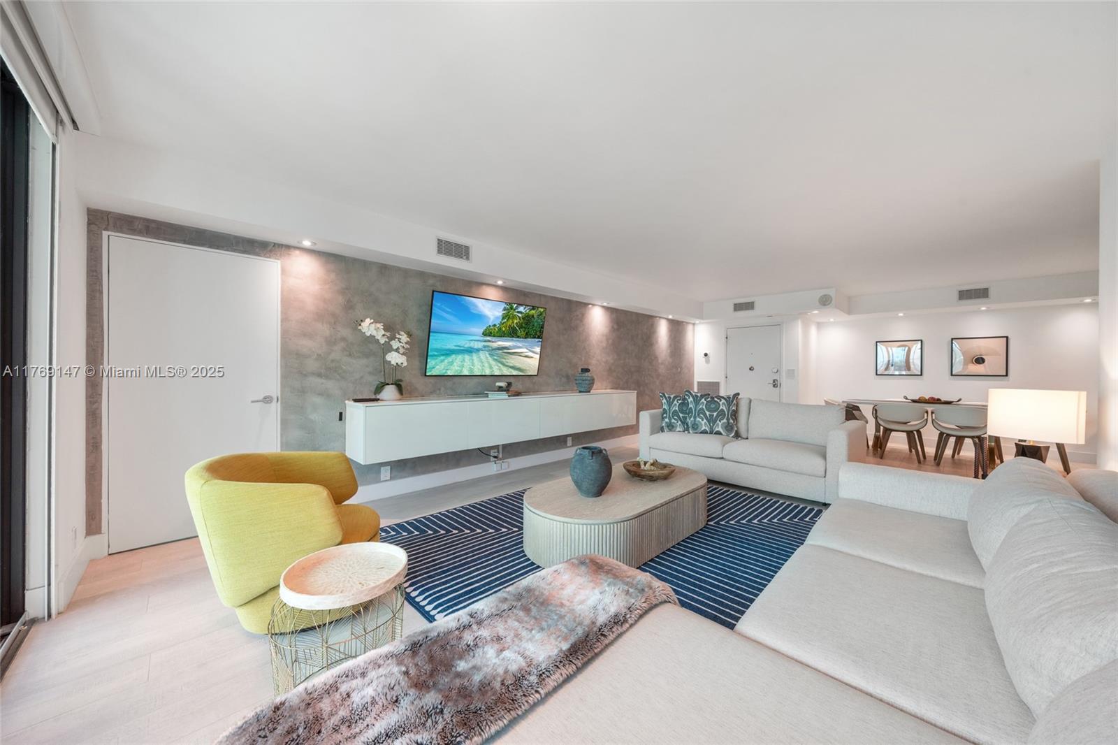 TOWERS OF KEY BISCAYNE CO - Residential Lease