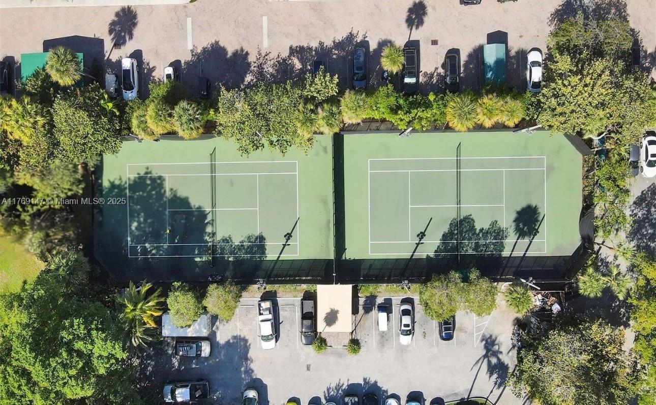 TOWERS OF KEY BISCAYNE CO - Residential Lease