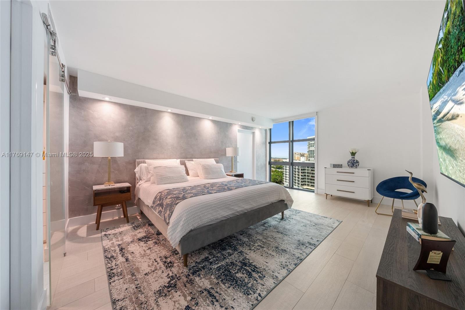 TOWERS OF KEY BISCAYNE CO - Residential Lease