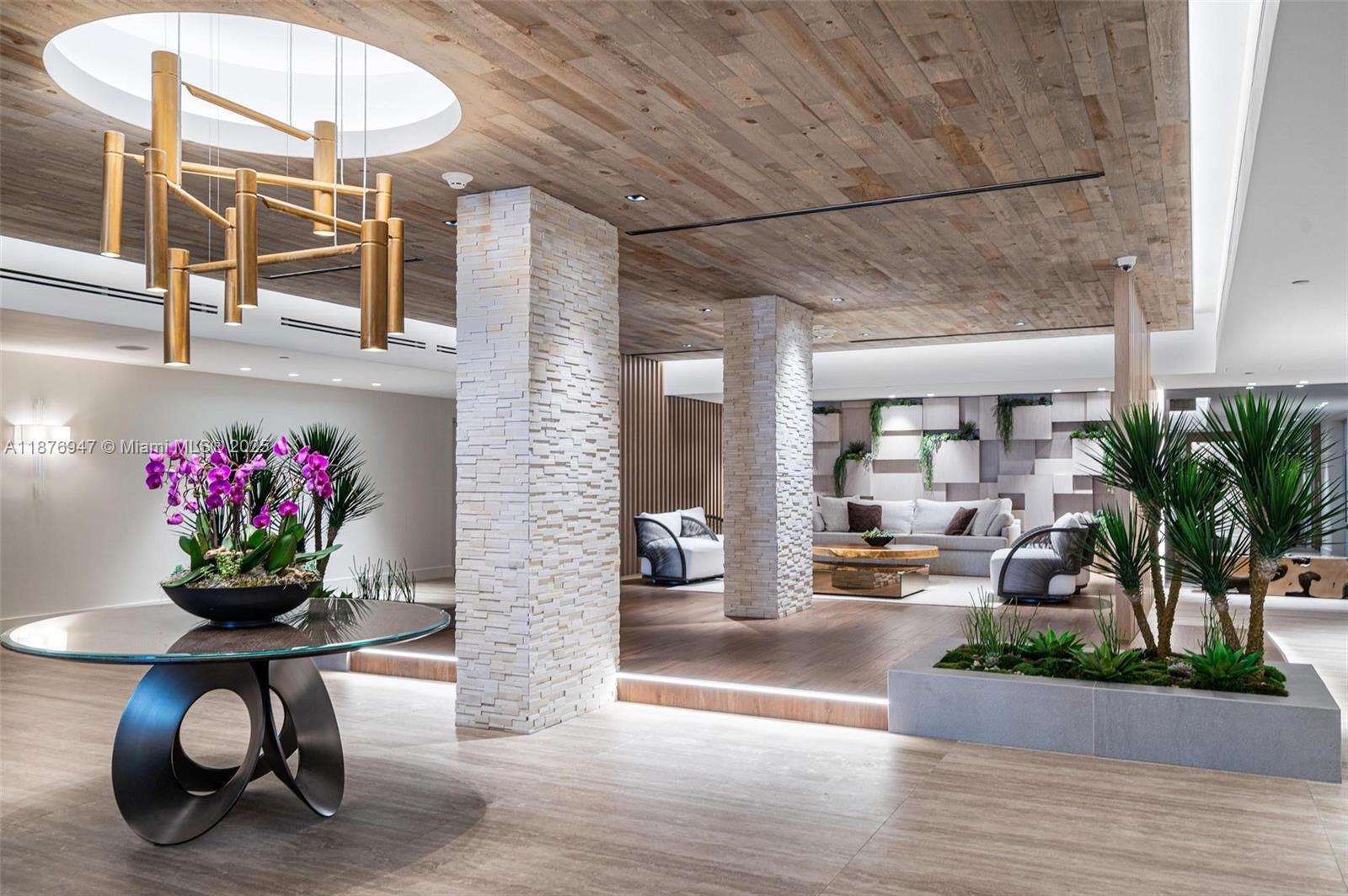 RONEY PALACE CONDO - Residential