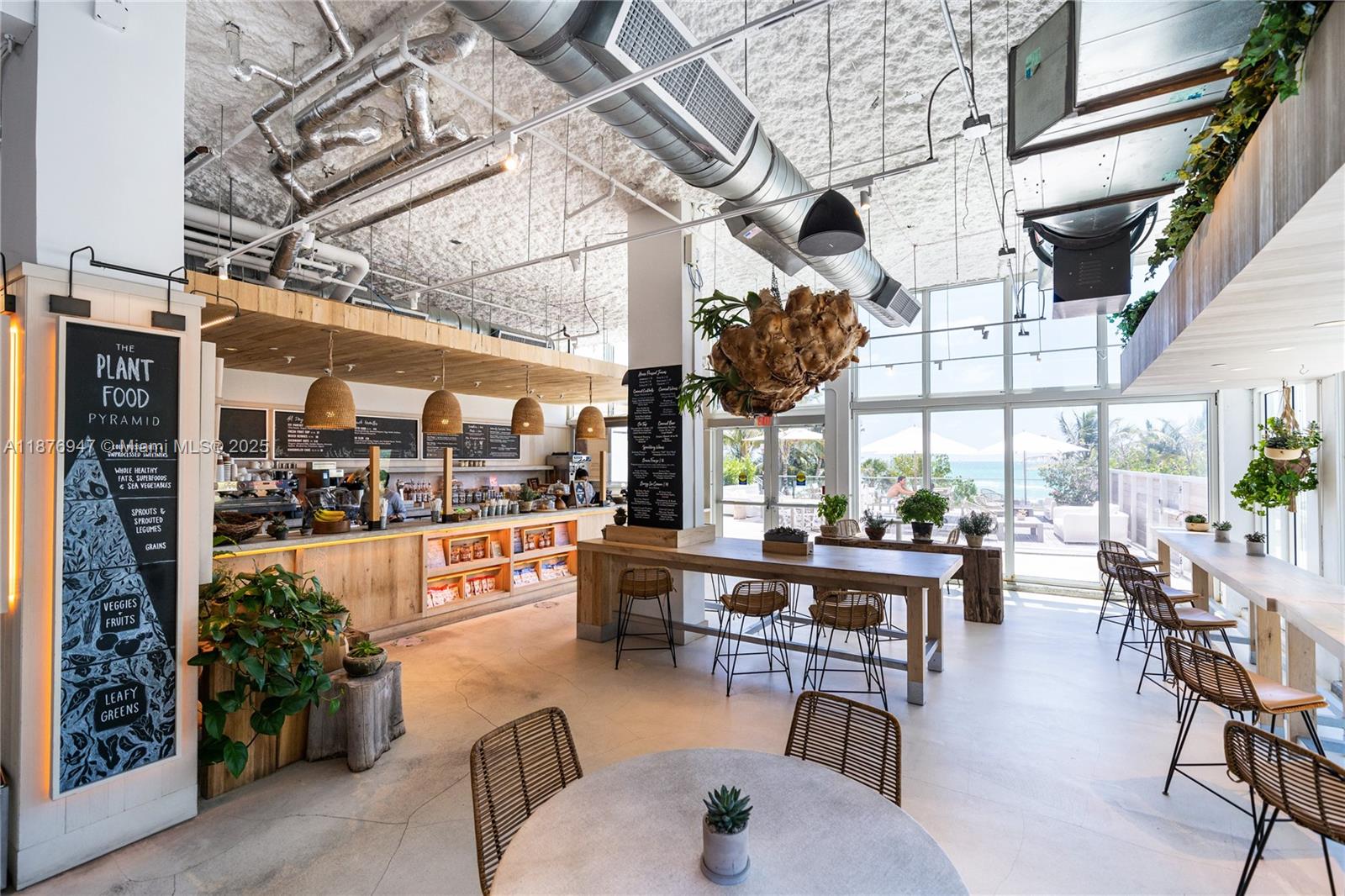 RONEY PALACE CONDO - Residential