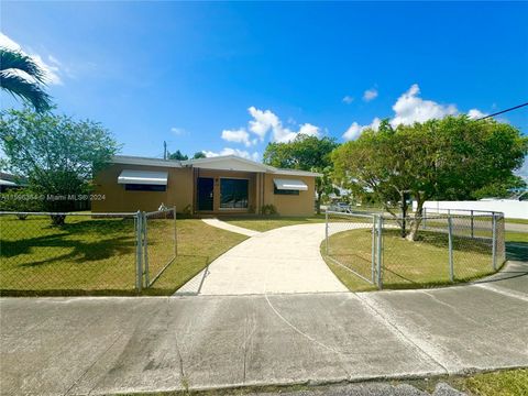 Single Family Residence in Miami FL 12280 188th St St.jpg