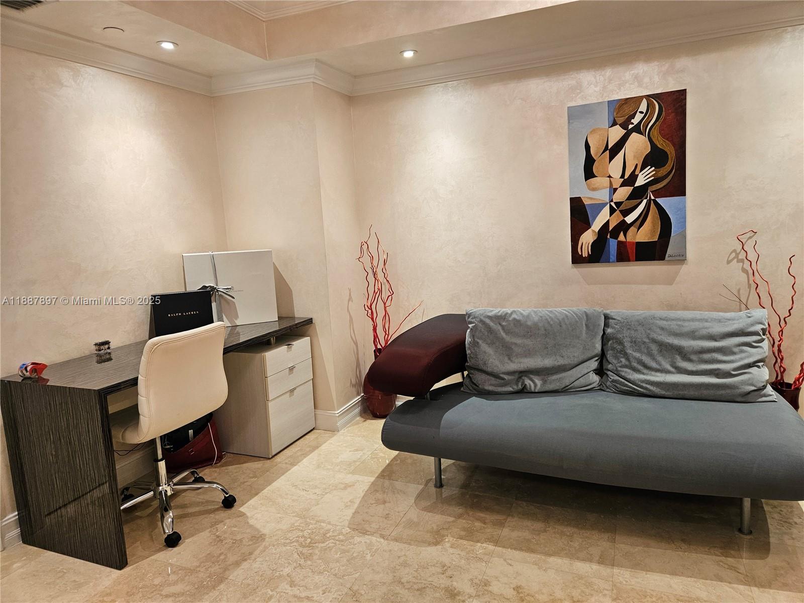 THE PENINSULA CONDO - Residential