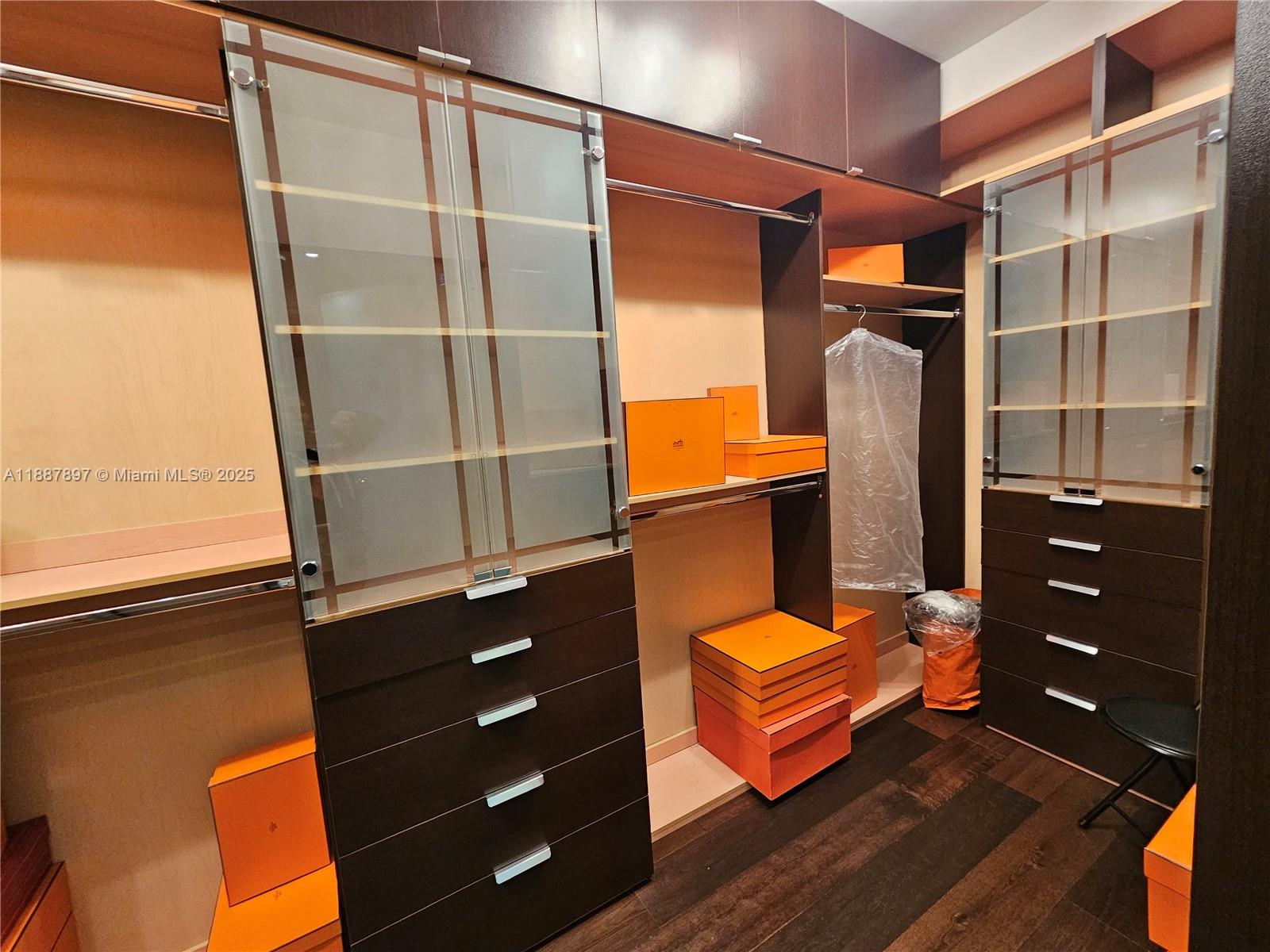 THE PENINSULA CONDO - Residential