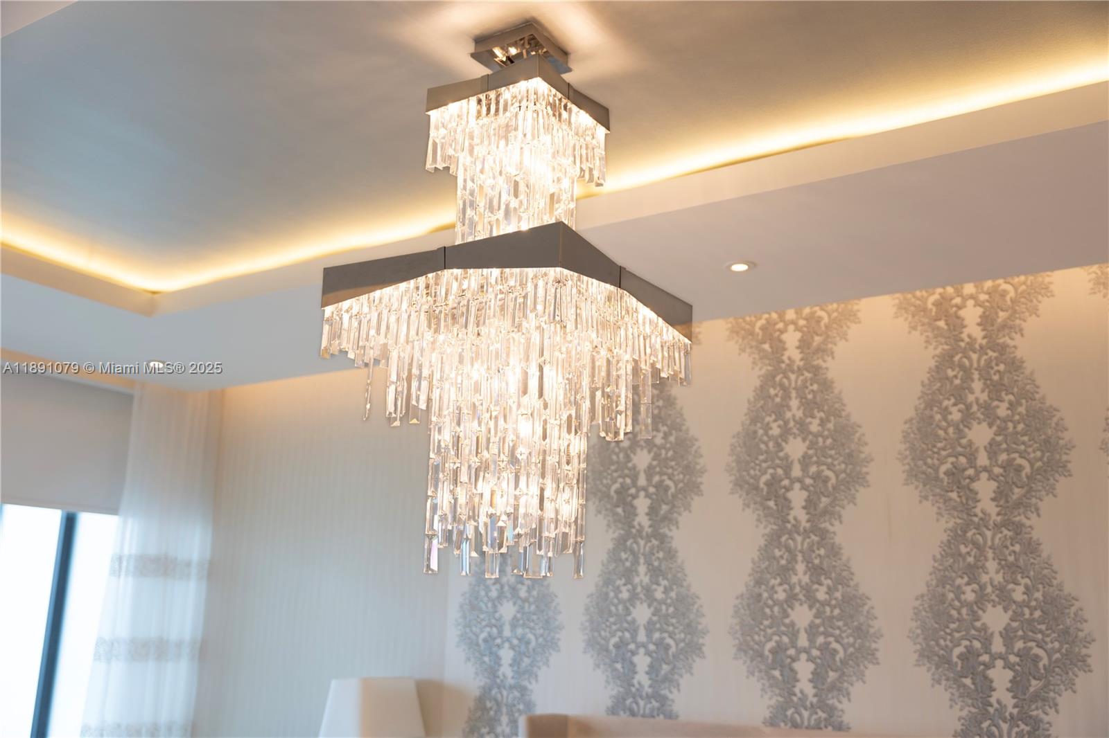 PRIVE CONDO - Residential