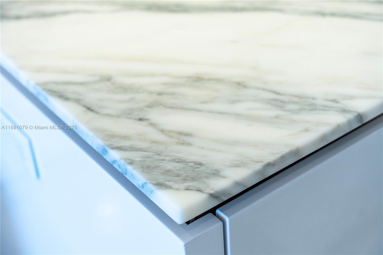 PRIVE CONDO - Residential