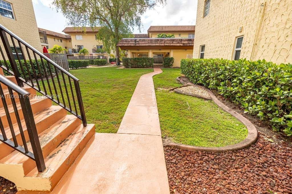 COURTYARDS AT KENDALL CON - Residential