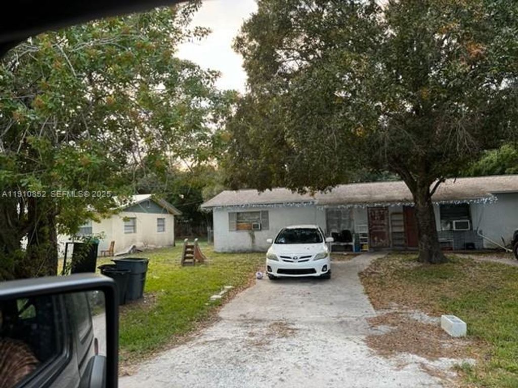 Photo of 3107 Mura Dr, Fort Pierce, FL 34982 (MLS # A11910852)