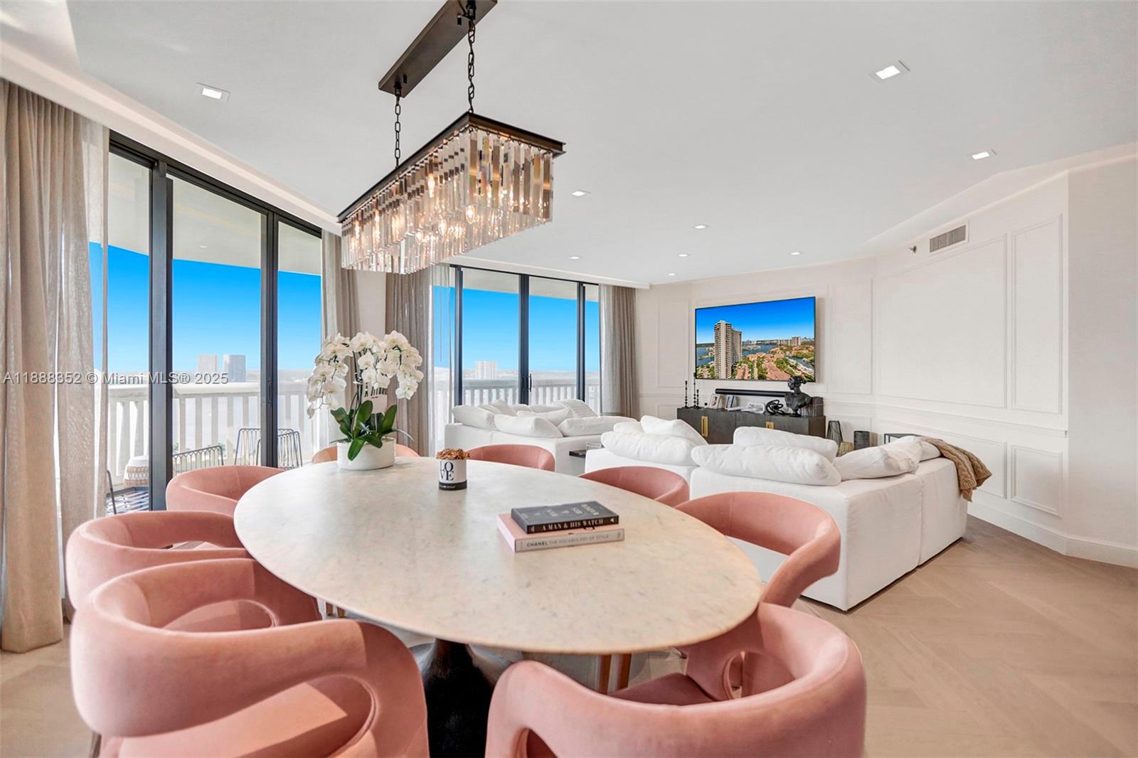 2000 ISL BLVD WILLIAMS IS - Residential