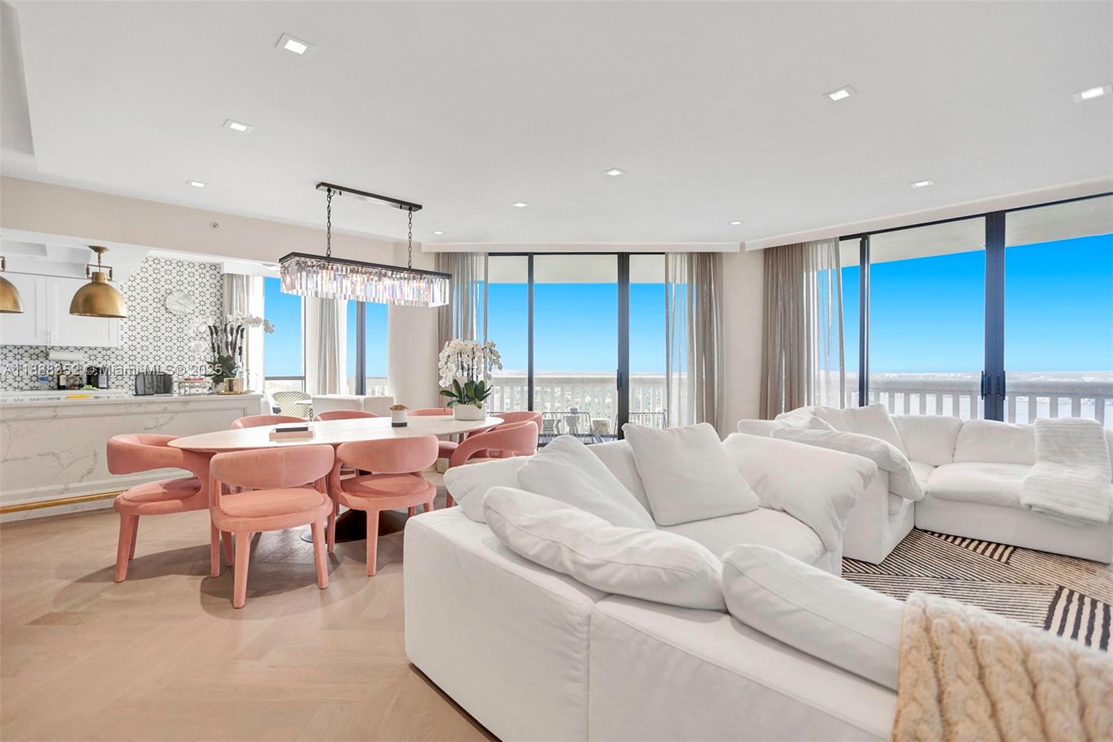 2000 ISL BLVD WILLIAMS IS - Residential
