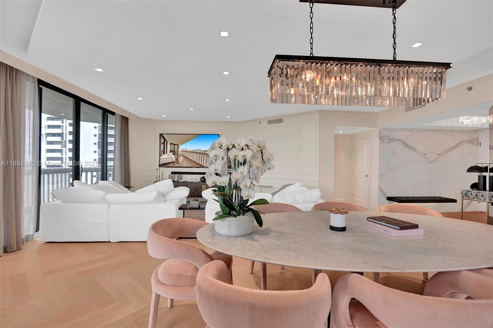 2000 ISL BLVD WILLIAMS IS - Residential