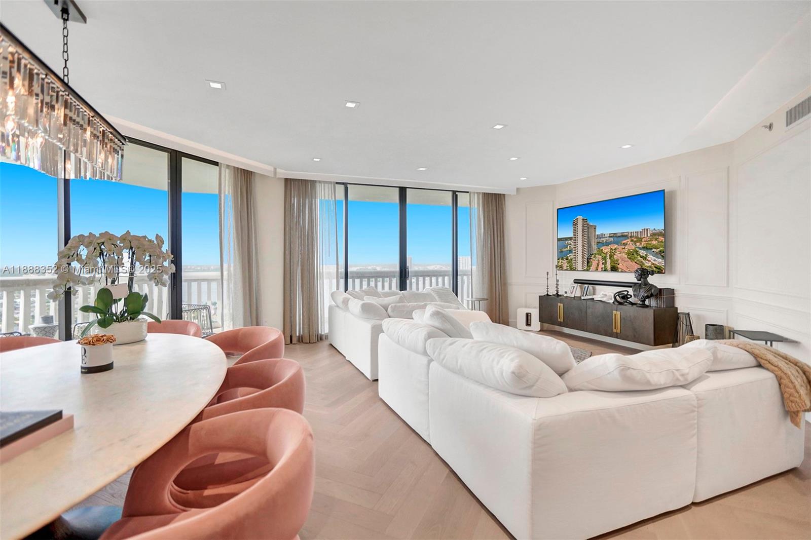 2000 ISL BLVD WILLIAMS IS - Residential