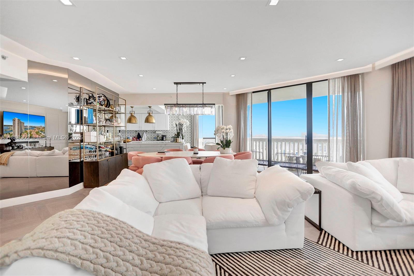 2000 ISL BLVD WILLIAMS IS - Residential