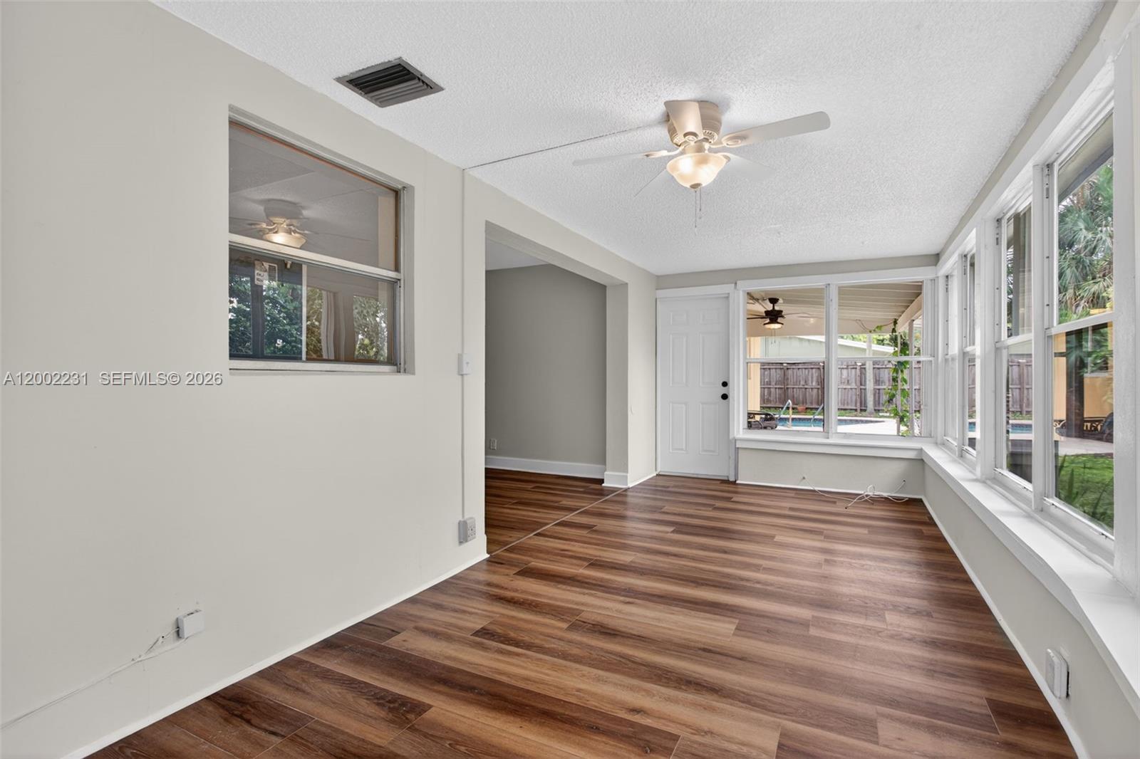 MEADOWBROOK - Residential