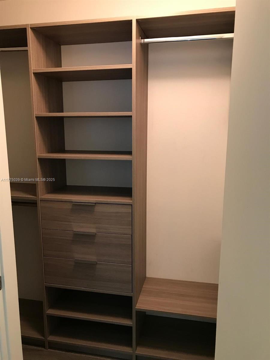 BISCAYNE BEACH CONDO - Residential Lease