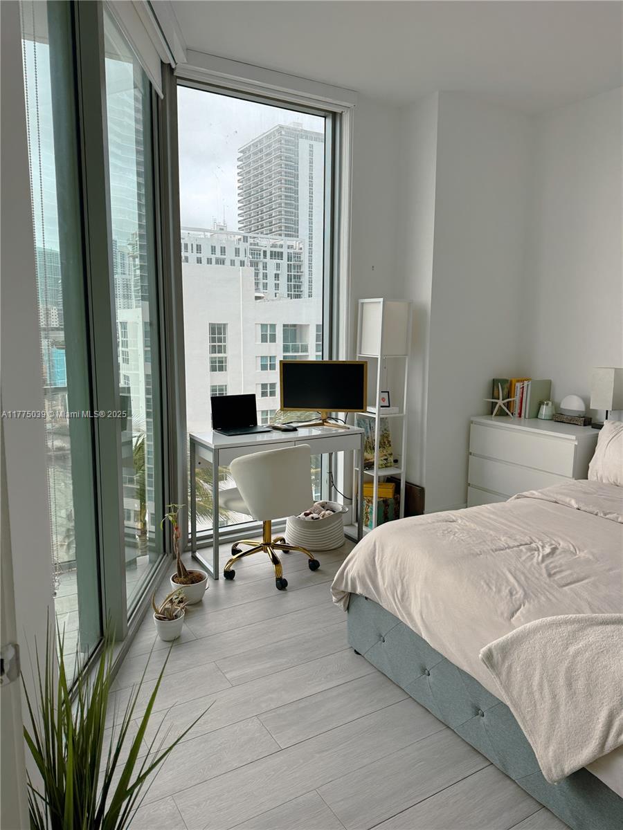 BISCAYNE BEACH CONDO - Residential Lease