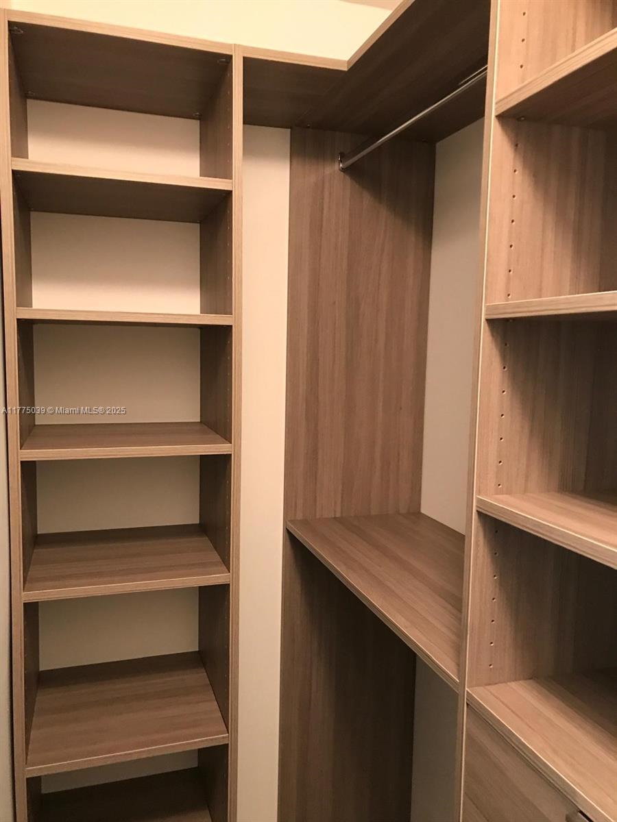 BISCAYNE BEACH CONDO - Residential Lease