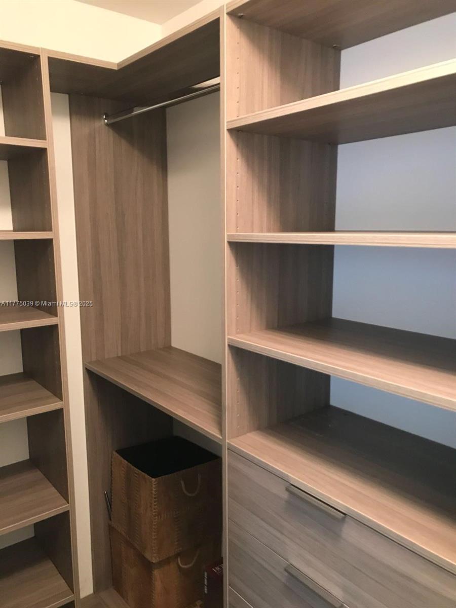 BISCAYNE BEACH CONDO - Residential Lease