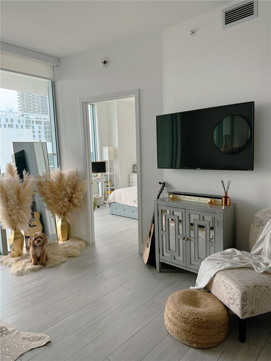 BISCAYNE BEACH CONDO - Residential Lease
