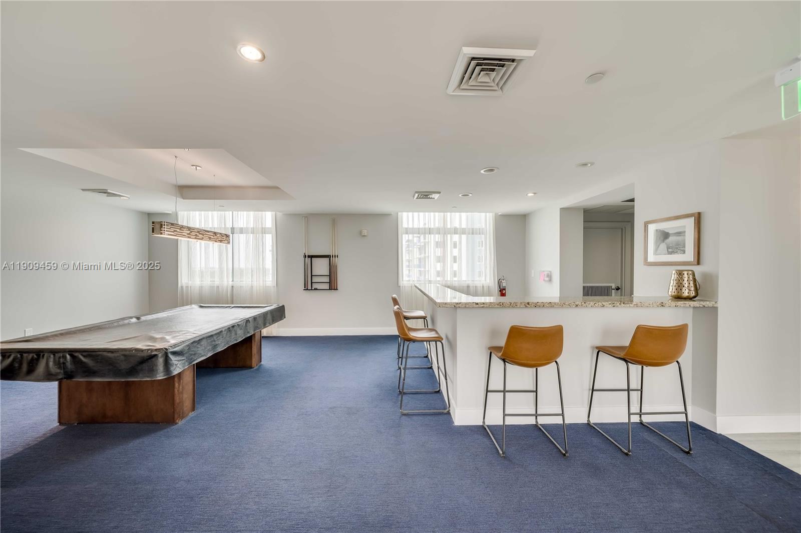 HOLLYWOOD STATION RES CON - Residential Lease