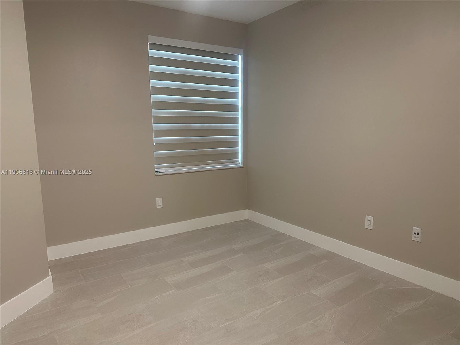 REGATTA POINTE CONDO NO E - Residential Lease