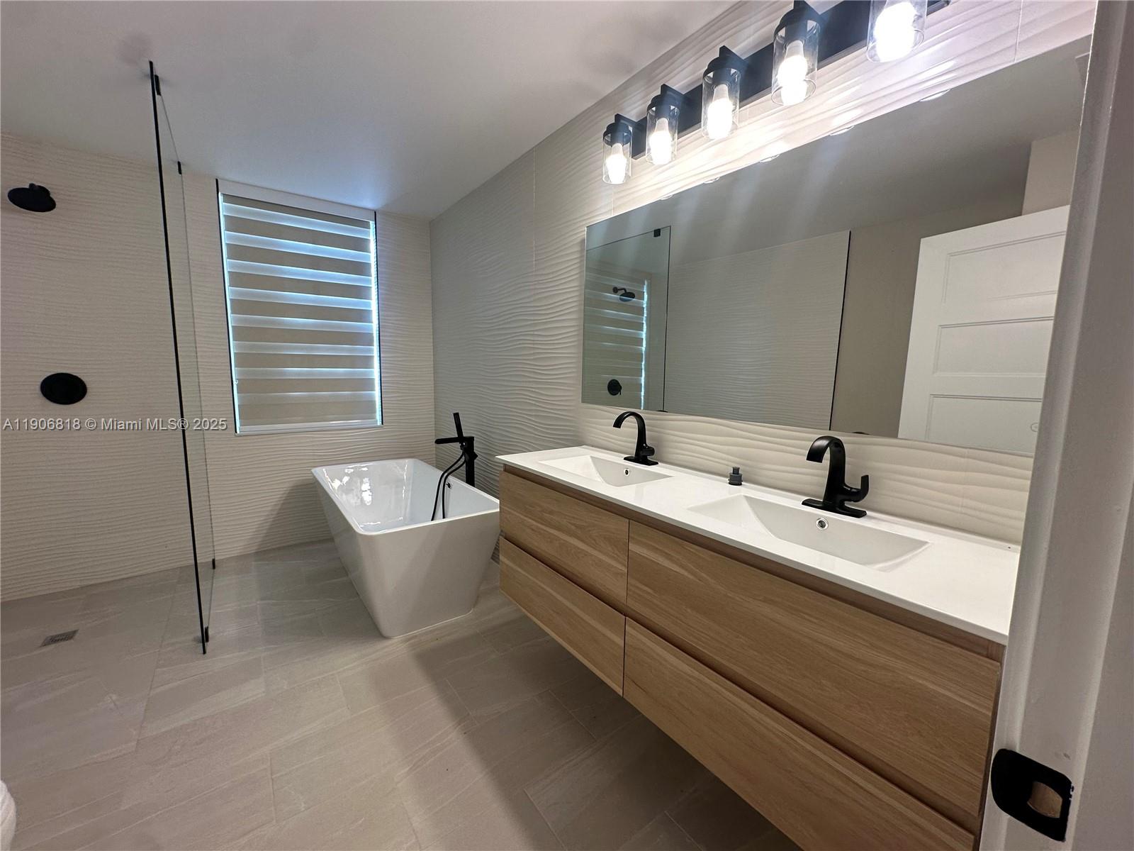 REGATTA POINTE CONDO NO E - Residential Lease