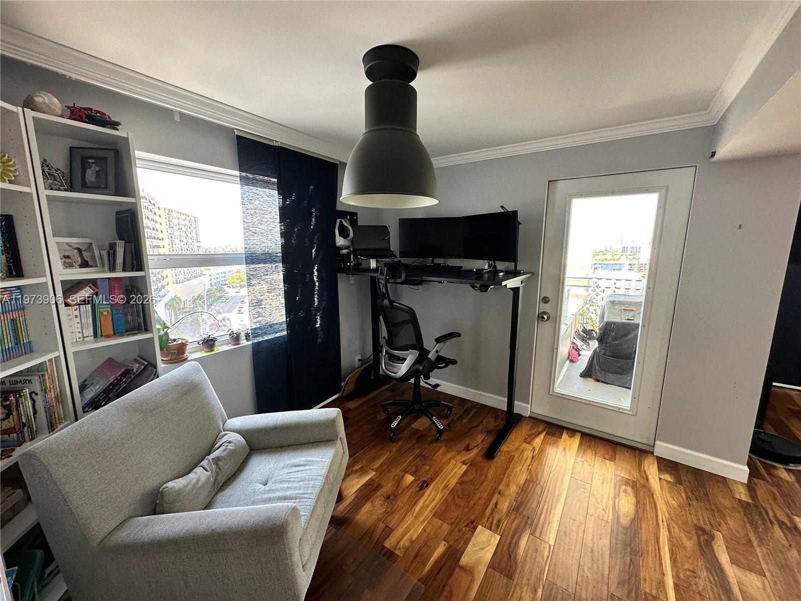 401 Golden Isles Dr 1013