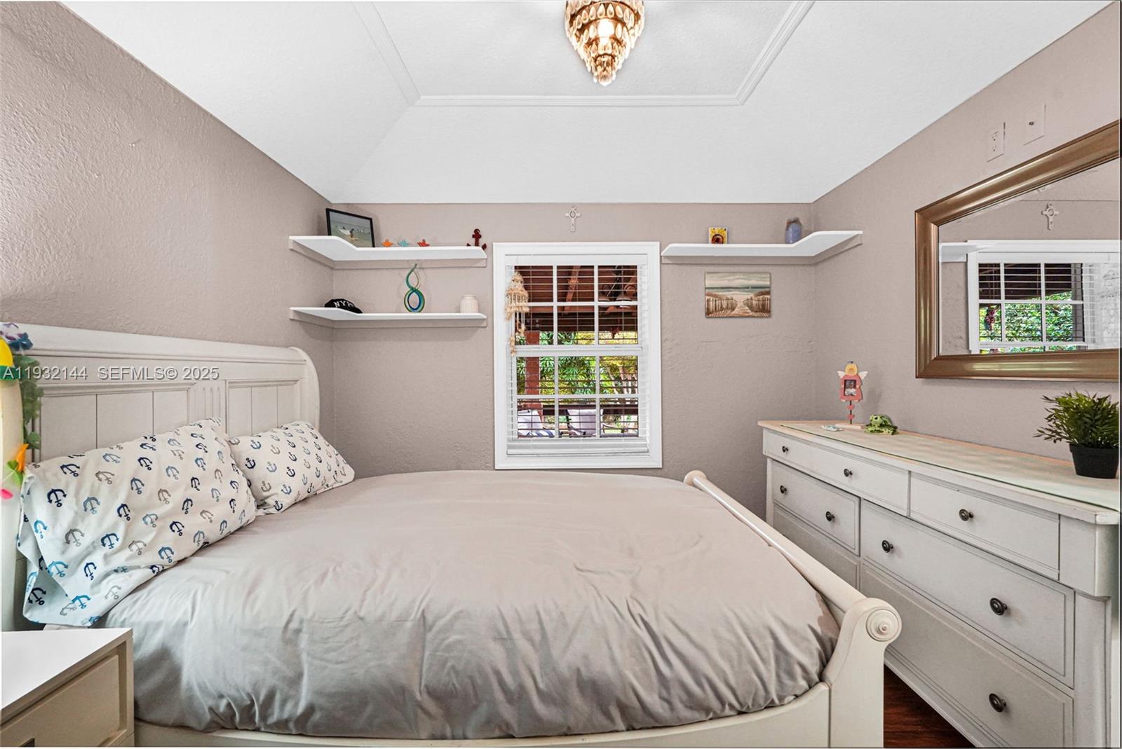 BIRD ROAD ESTATES - Residential