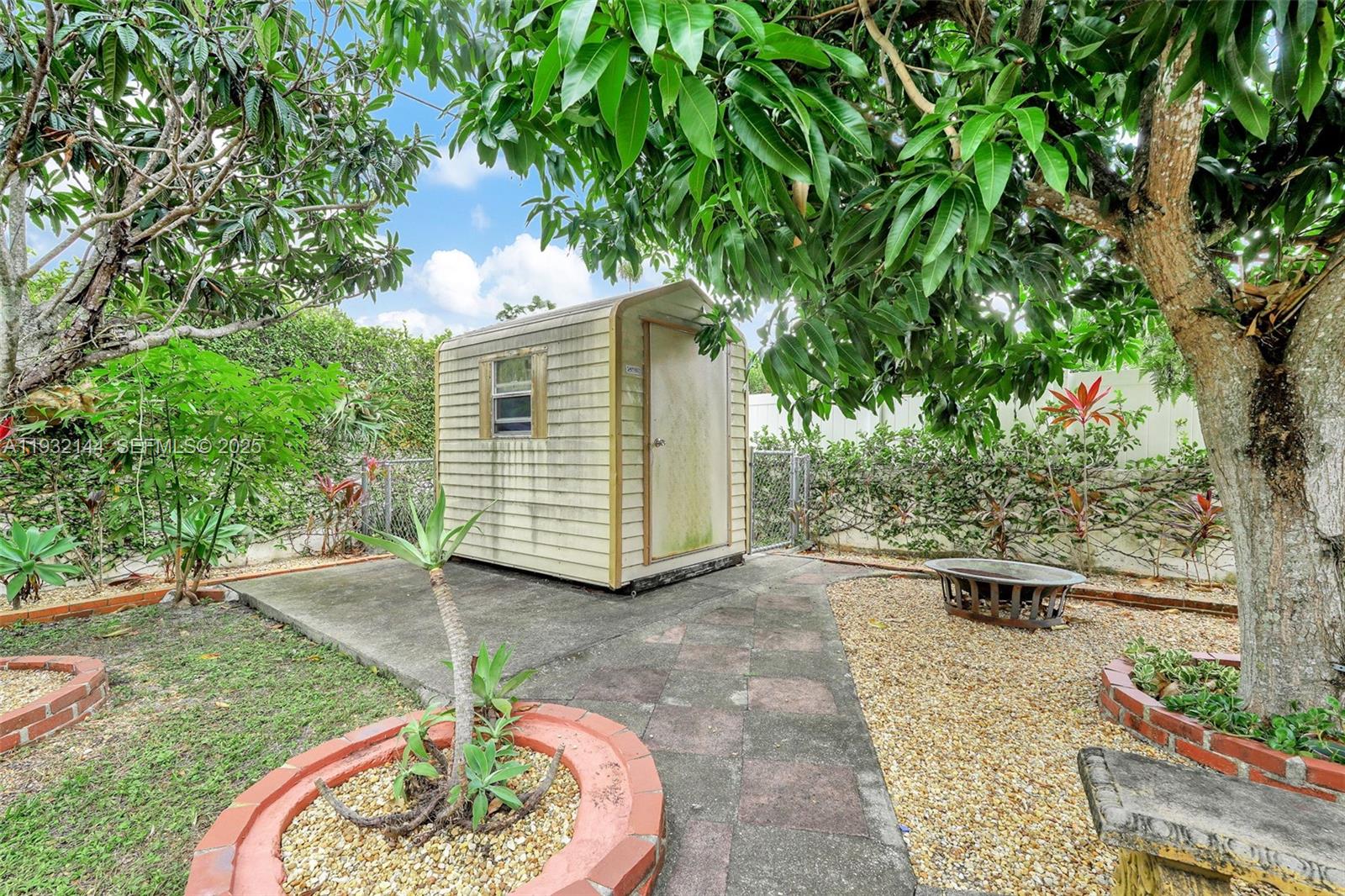 BIRD ROAD ESTATES - Residential