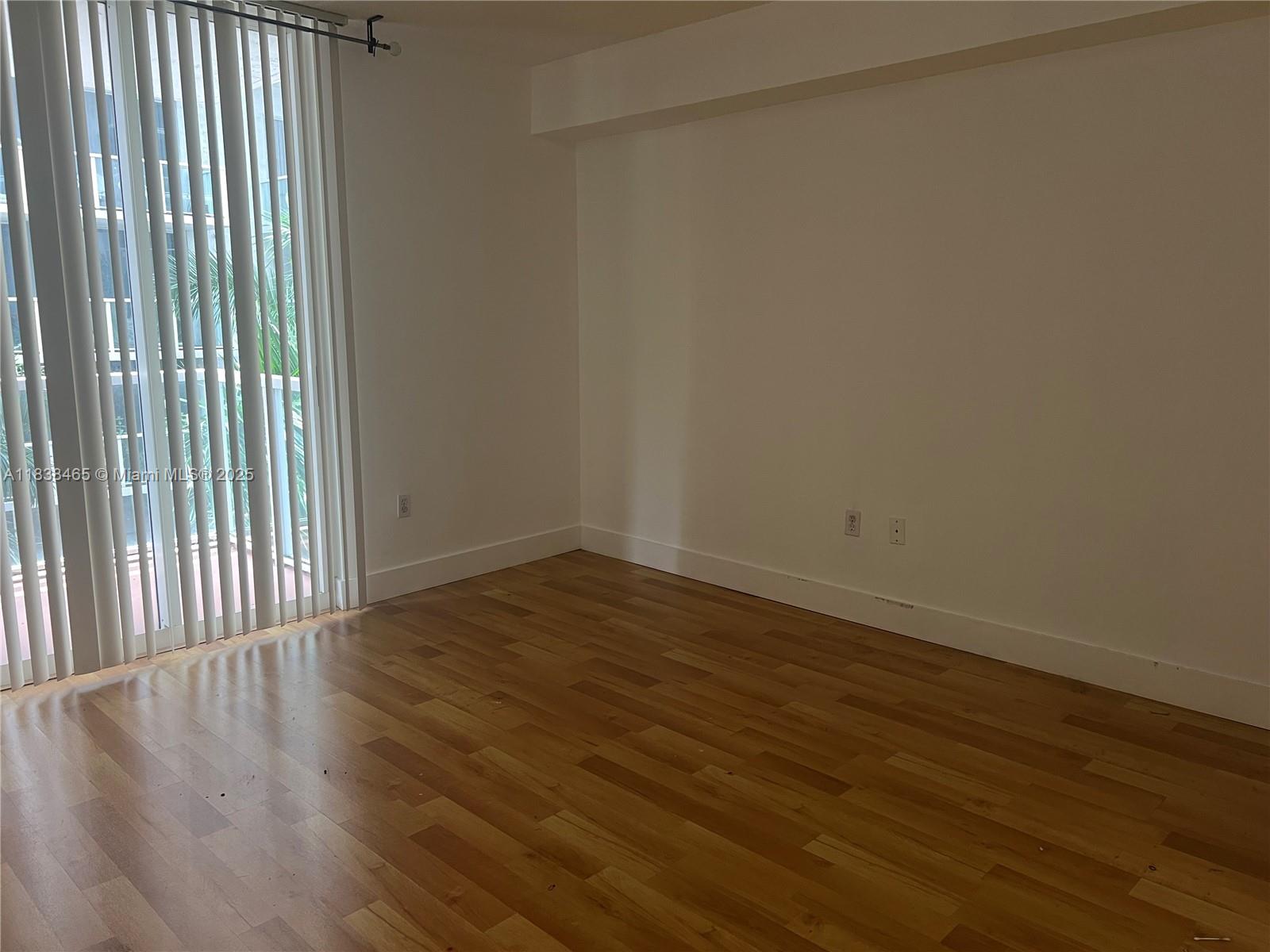 5085 NW 7th St 507