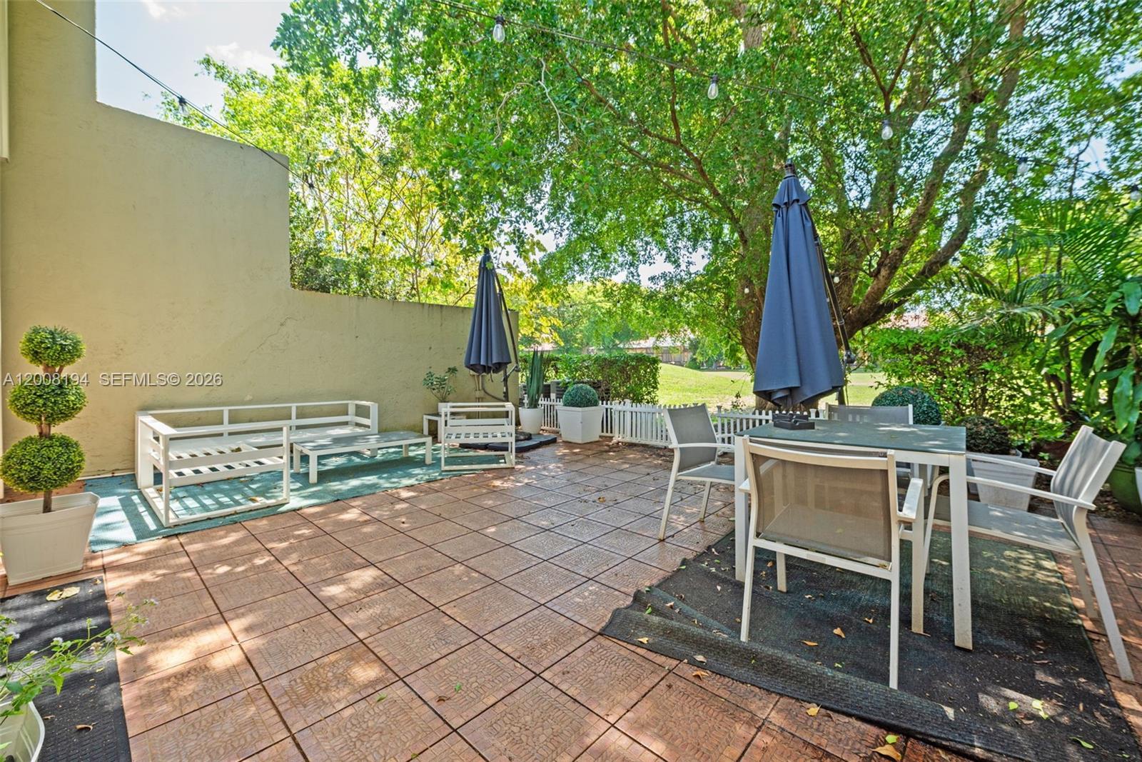 COSTA DEL SOL CONDO R - Residential Lease