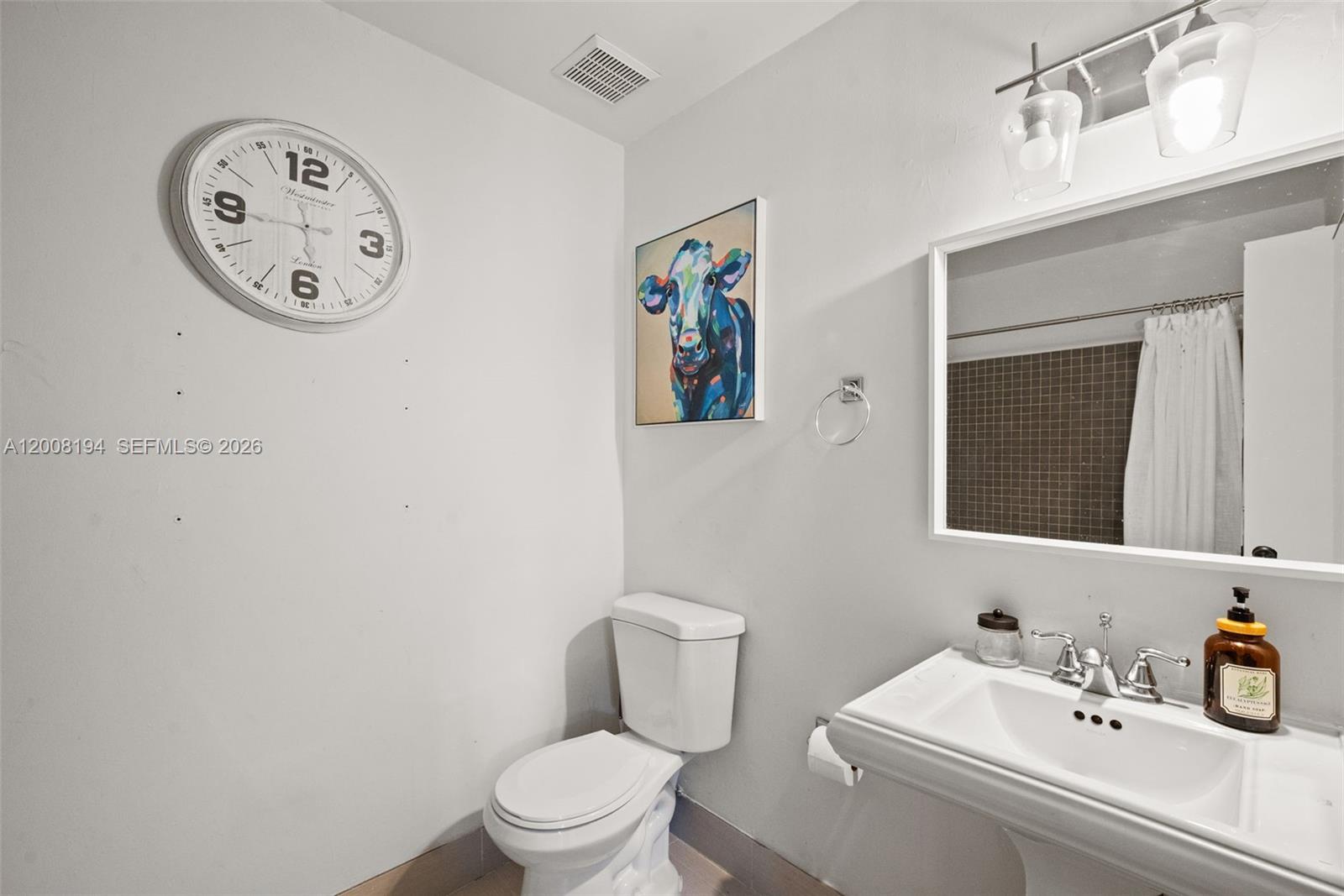 COSTA DEL SOL CONDO R - Residential Lease