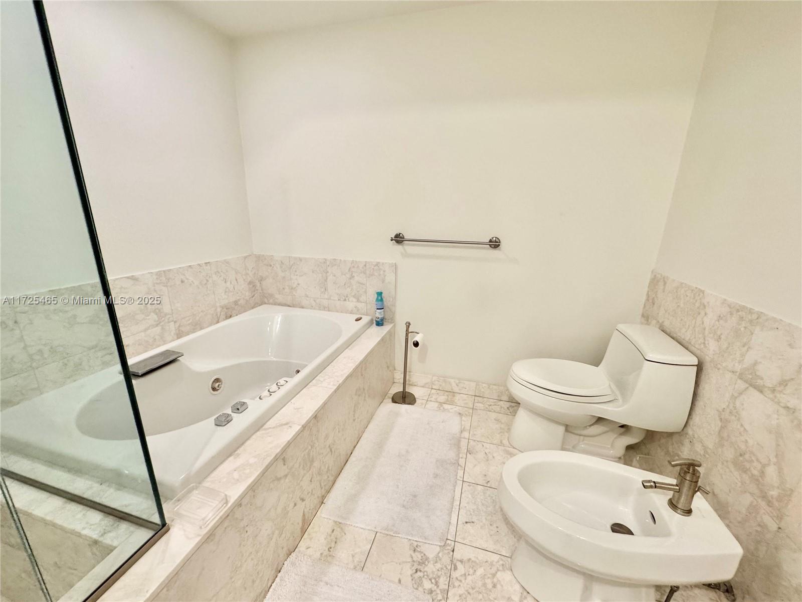 JADE RESIDENCES AT BRICKE - Residential Lease