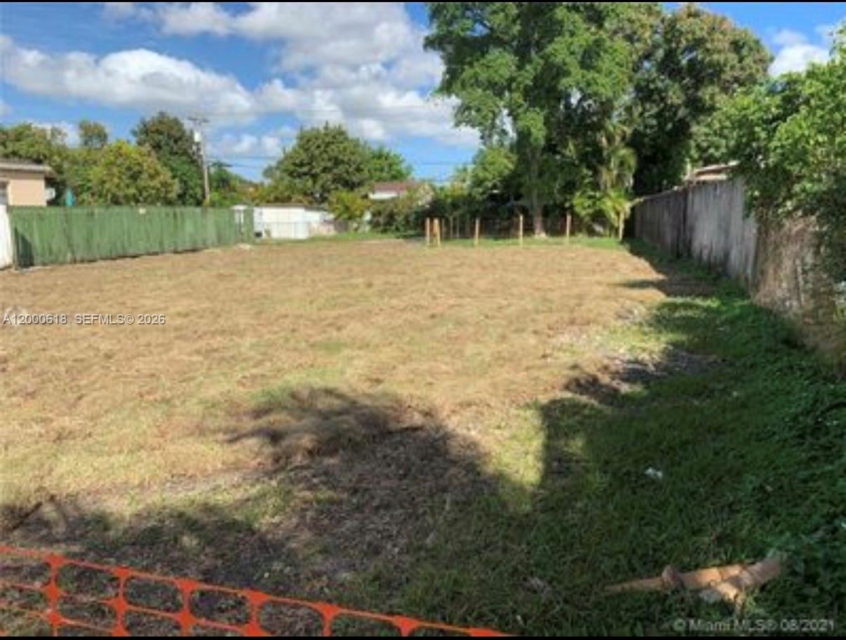 Tamiami Trail Park - Land