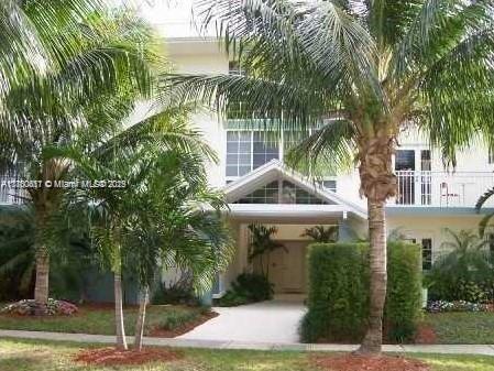 Rental Property at 290 Sunrise Dr 1-B, Key Biscayne, Miami-Dade County, Florida - Bedrooms: 1 
Bathrooms: 1  - $2,800 MO.