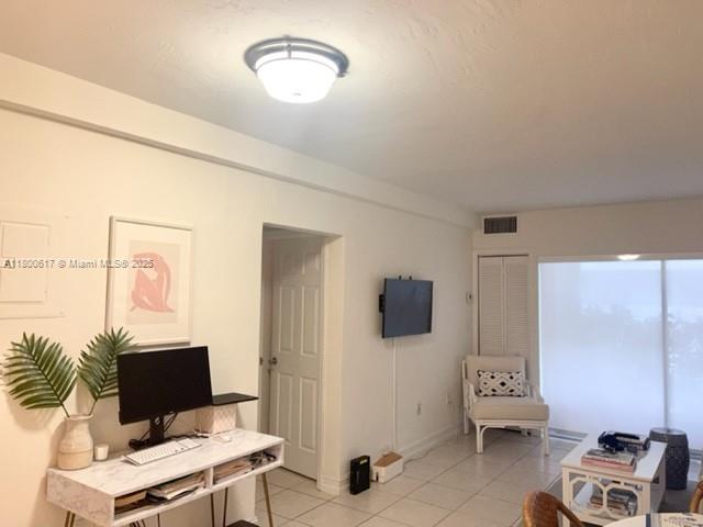 KEY ISLANDER CONDO - Residential Lease