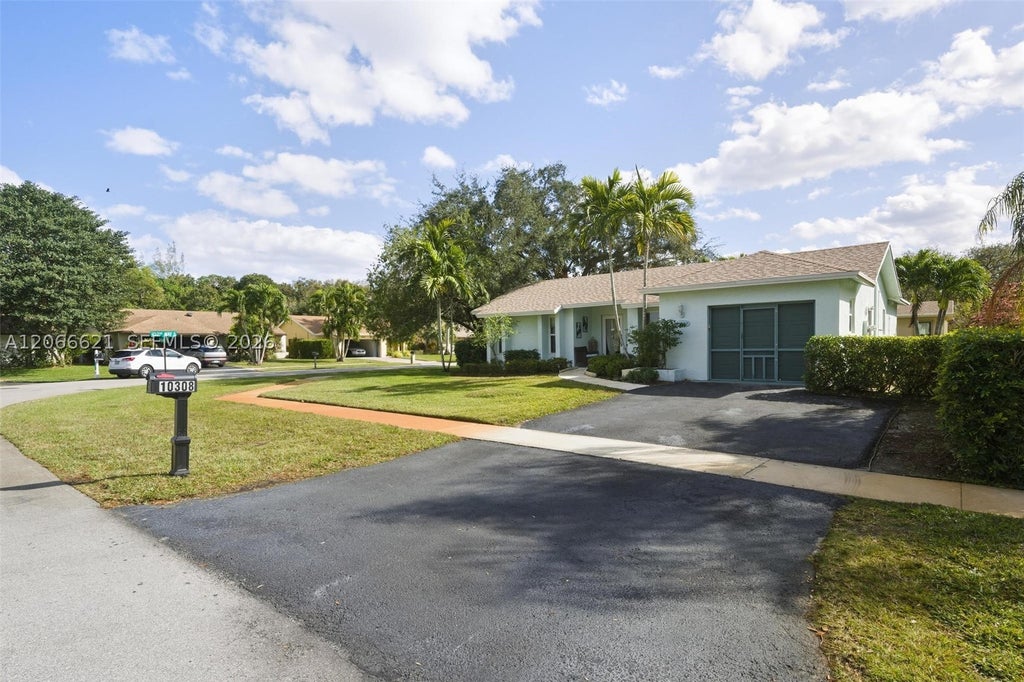 Photo of 10308 Greenbriar Ct, Boca Raton, FL 33498 (MLS # A12066621)