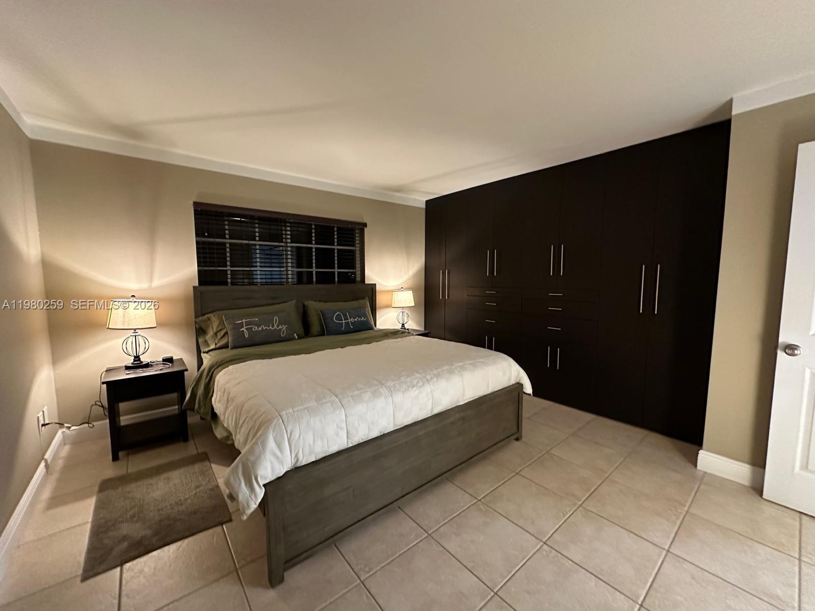 COURTYARDS AT KENDALL CON - Residential