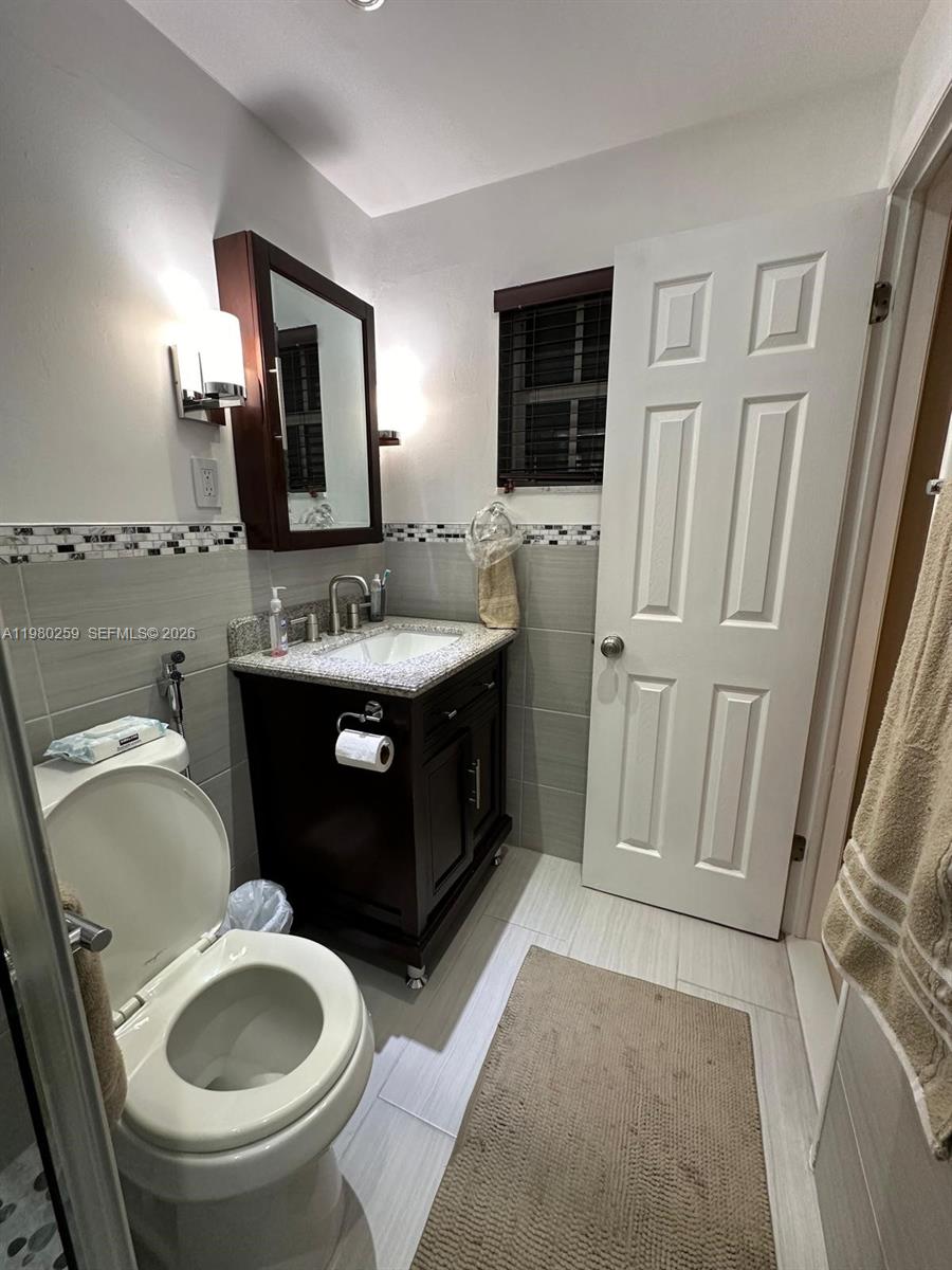 COURTYARDS AT KENDALL CON - Residential