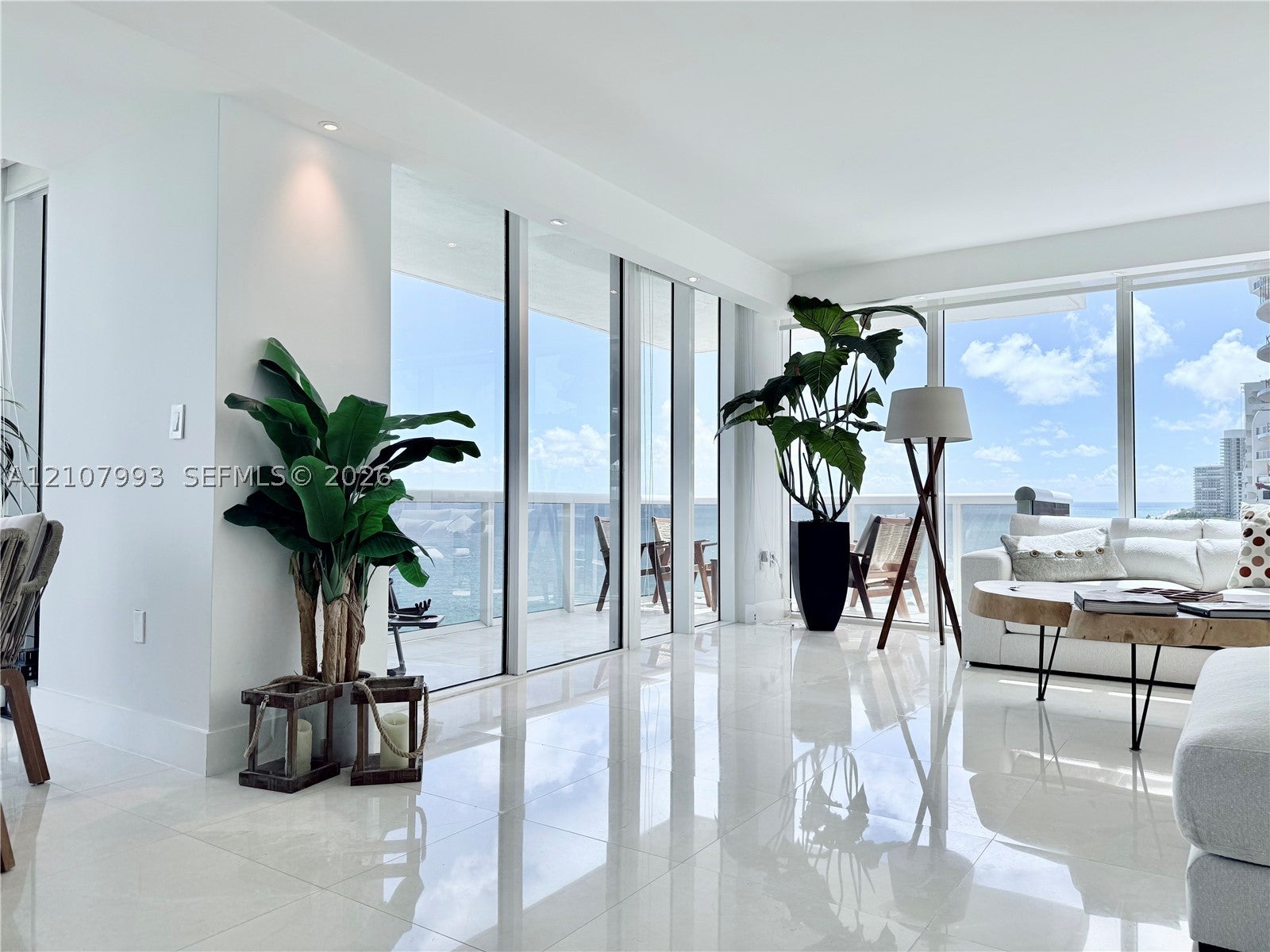 10275 Collins Ave 1110