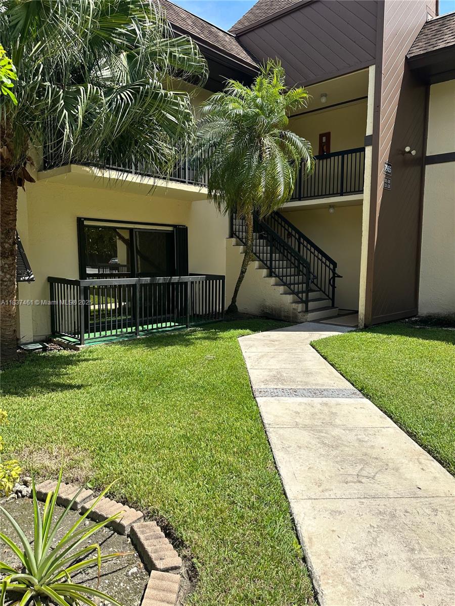7965 SW 86th St 107