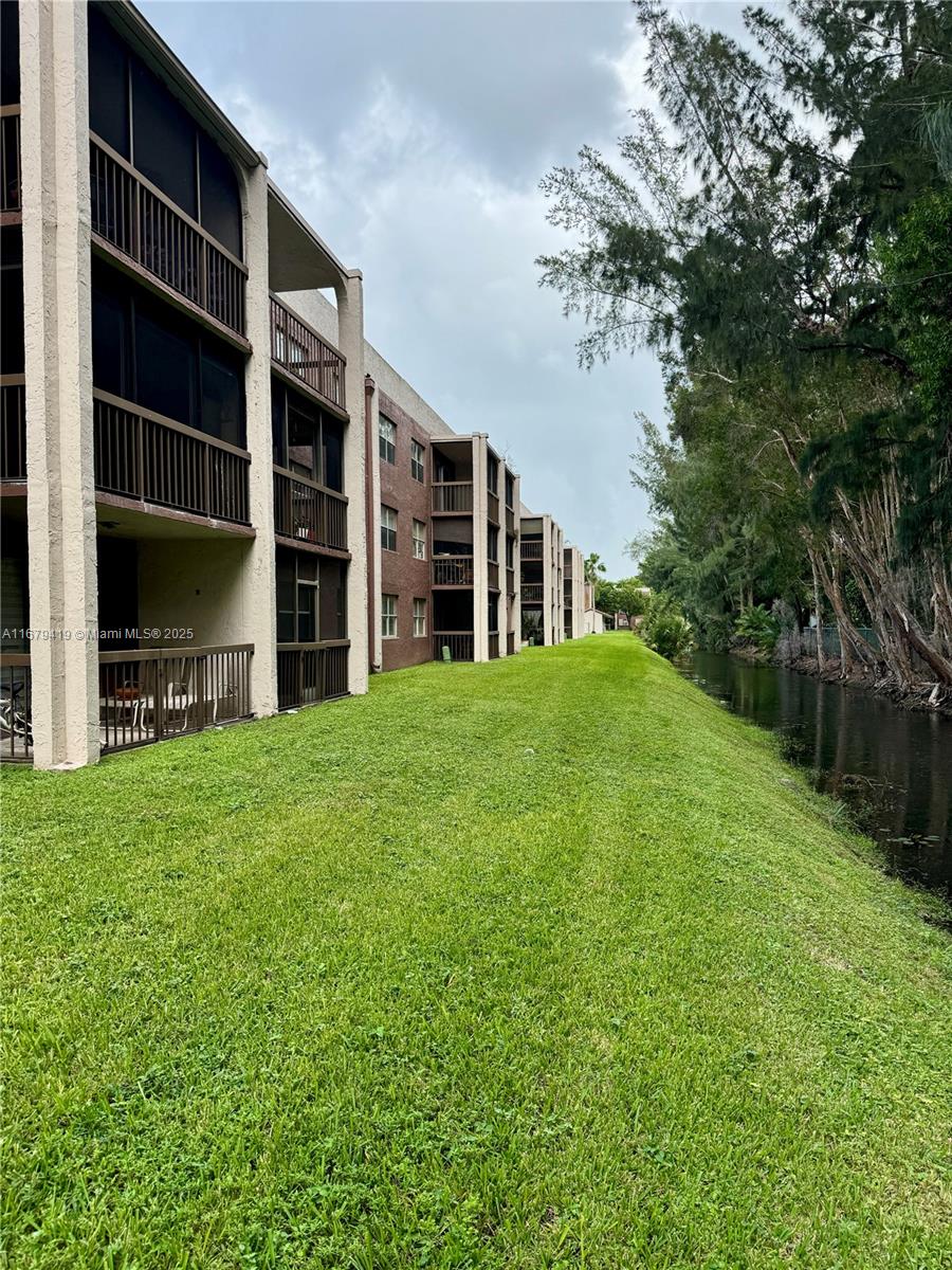 NOVA GARDENS CONDO - Residential