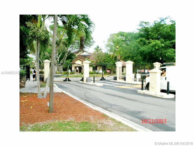 Palm Air Garden Condo 2/2 for Rent, nice community, gate entrance, Property for All Ages, Property in front the Pool area and Tennis court, full washer and dryer in unit.