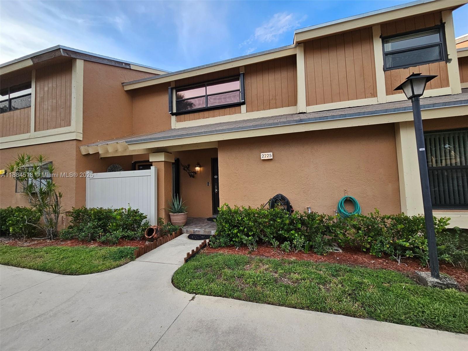 TARTAN COCONUT CREEK PHAS - Residential Lease