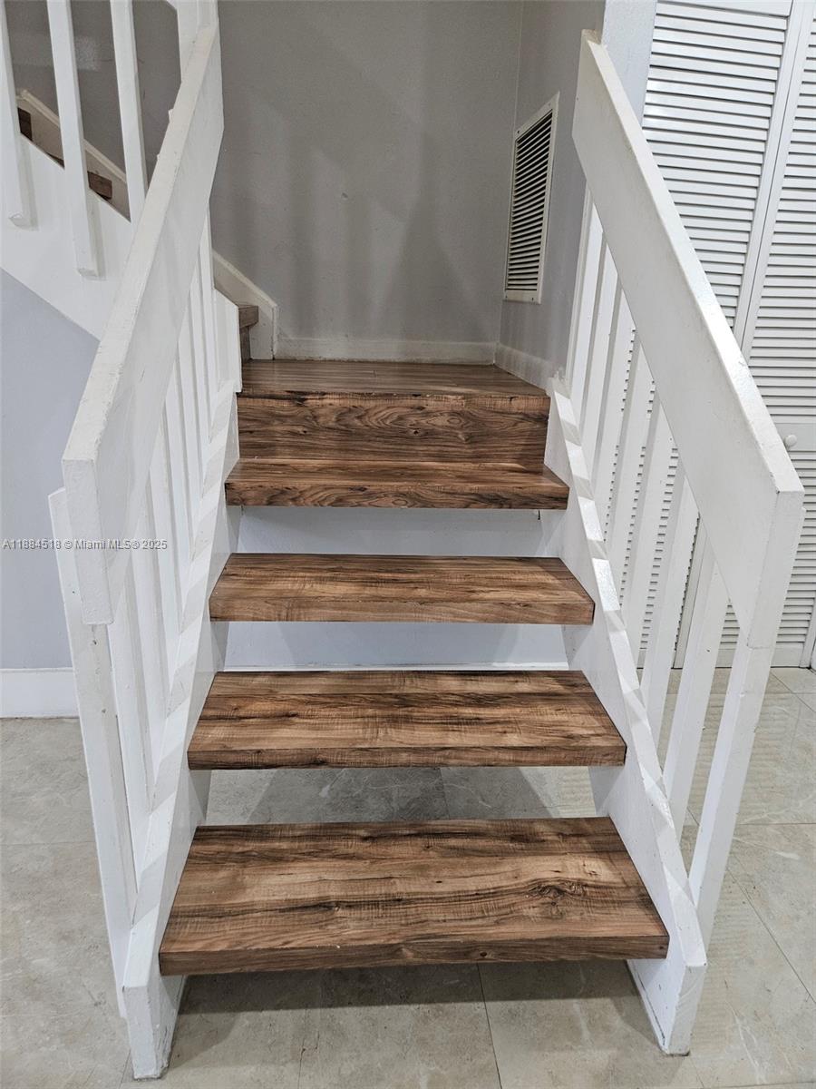 TARTAN COCONUT CREEK PHAS - Residential Lease